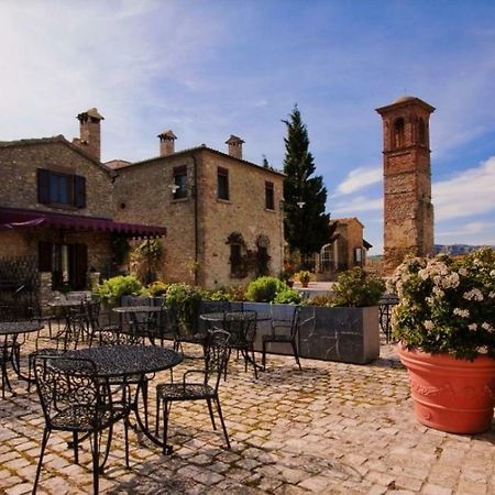Castello Di Albereto Trarivi Exterior photo