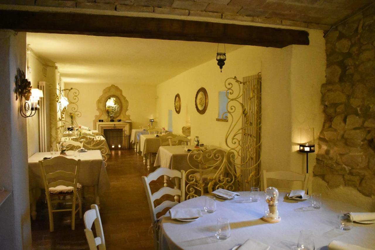 Castello Di Albereto Trarivi Exterior photo